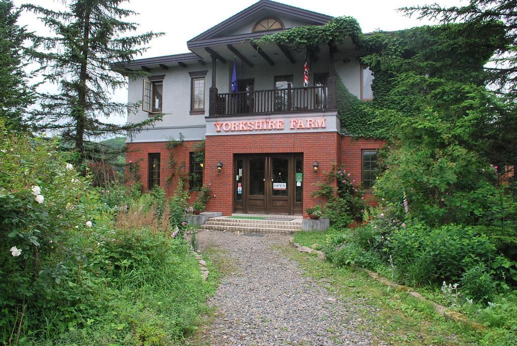 Yorkshire Farm Villa Shintoku Exterior photo